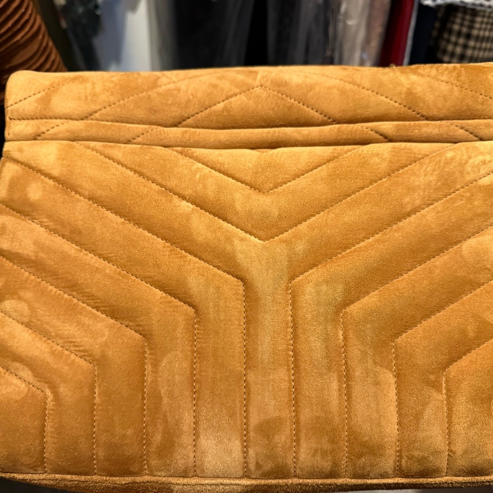 ***MINT CONDITION*** Medium YSL Suede Loulou Shoulder Bag in Camel - Picture 8 of 14